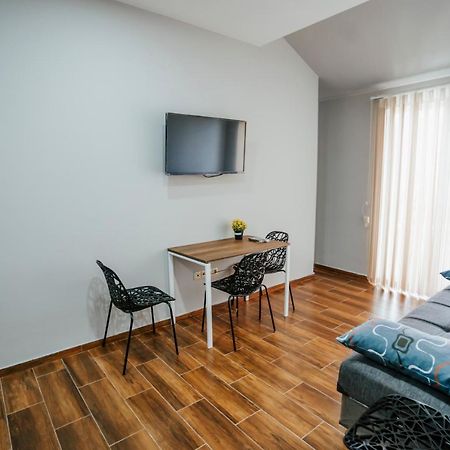 West Apart Hotel Batumi Ngoại thất bức ảnh