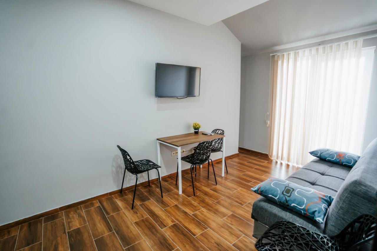 West Apart Hotel Batumi Ngoại thất bức ảnh