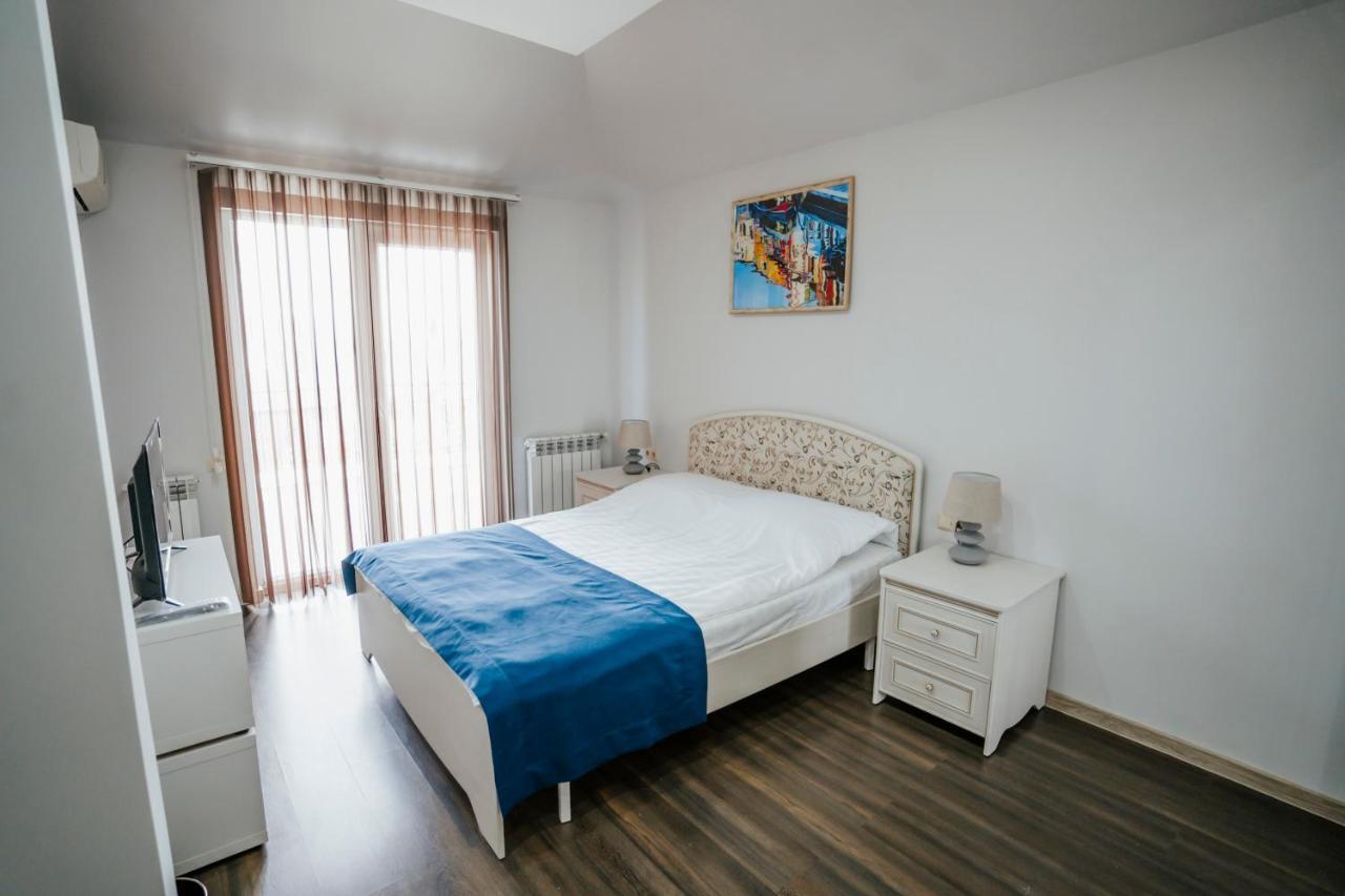 West Apart Hotel Batumi Ngoại thất bức ảnh