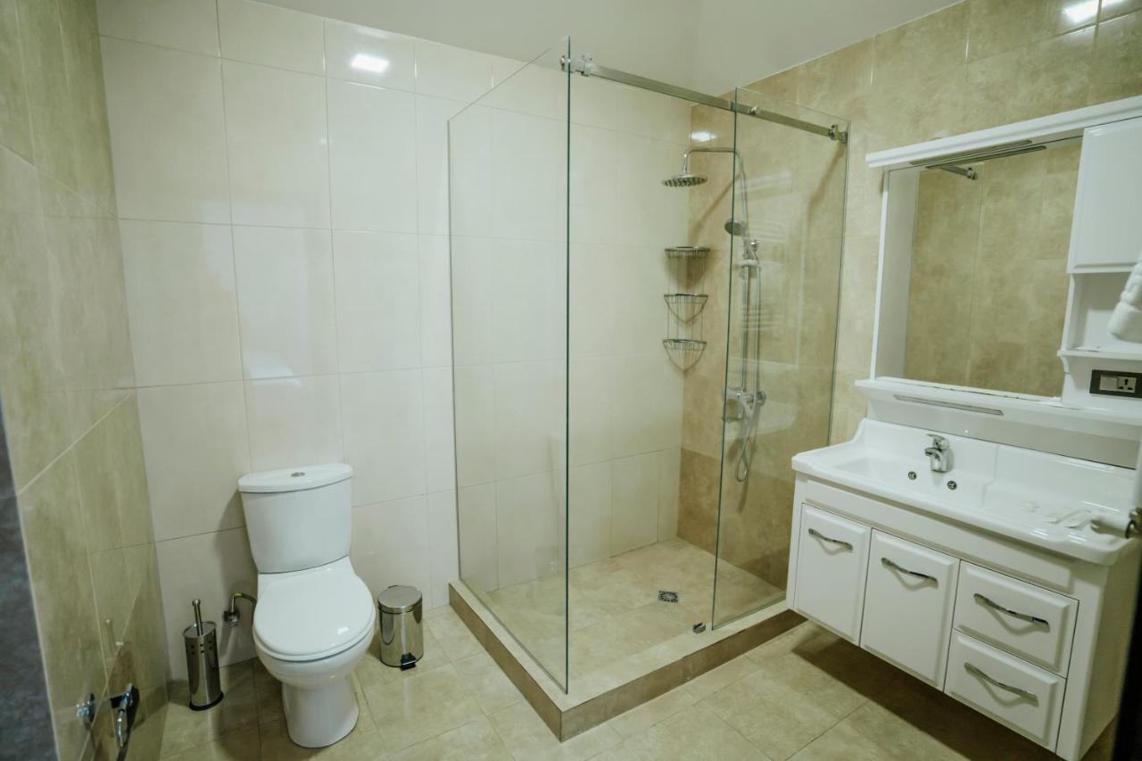West Apart Hotel Batumi Ngoại thất bức ảnh