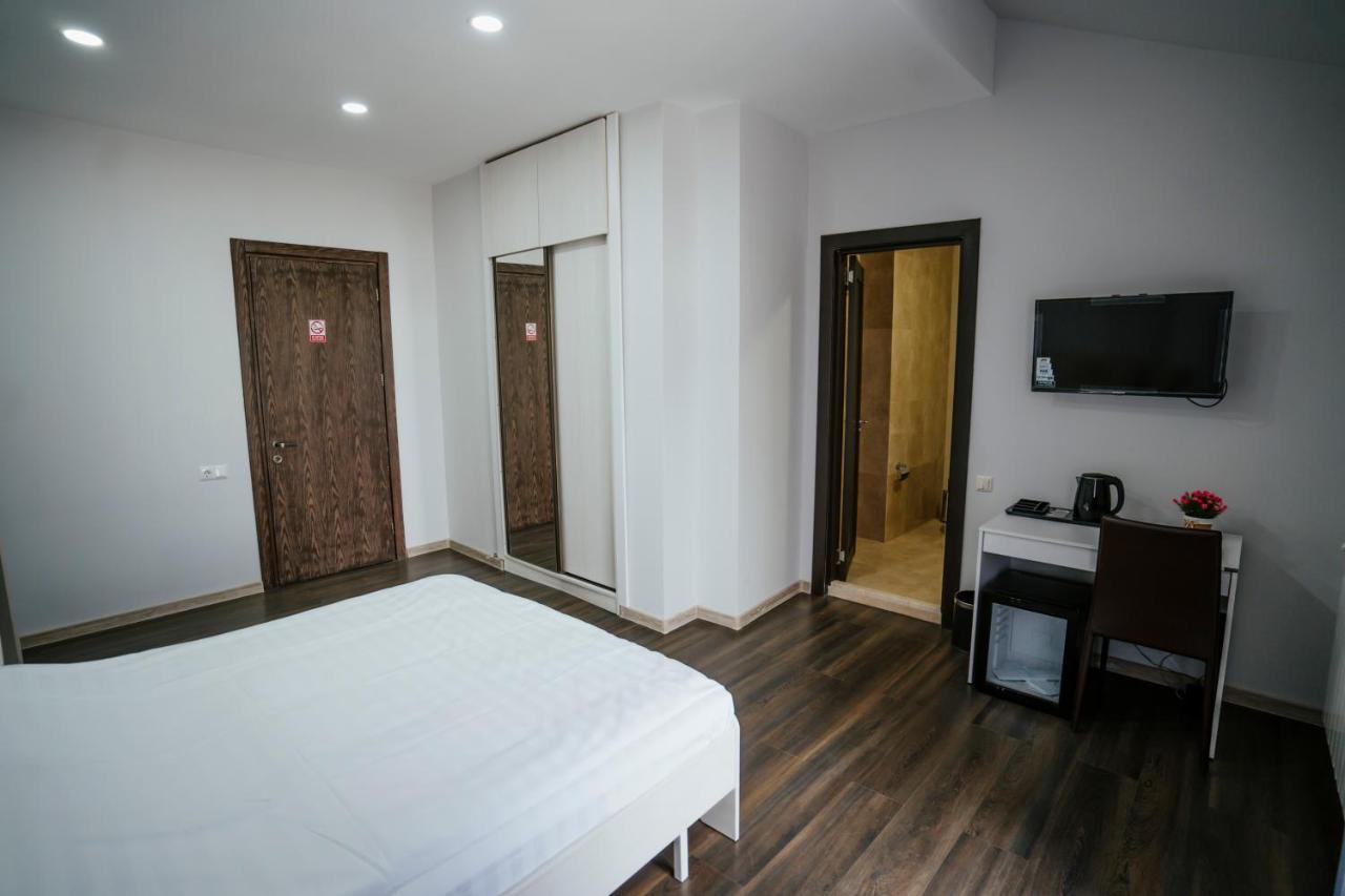 West Apart Hotel Batumi Ngoại thất bức ảnh