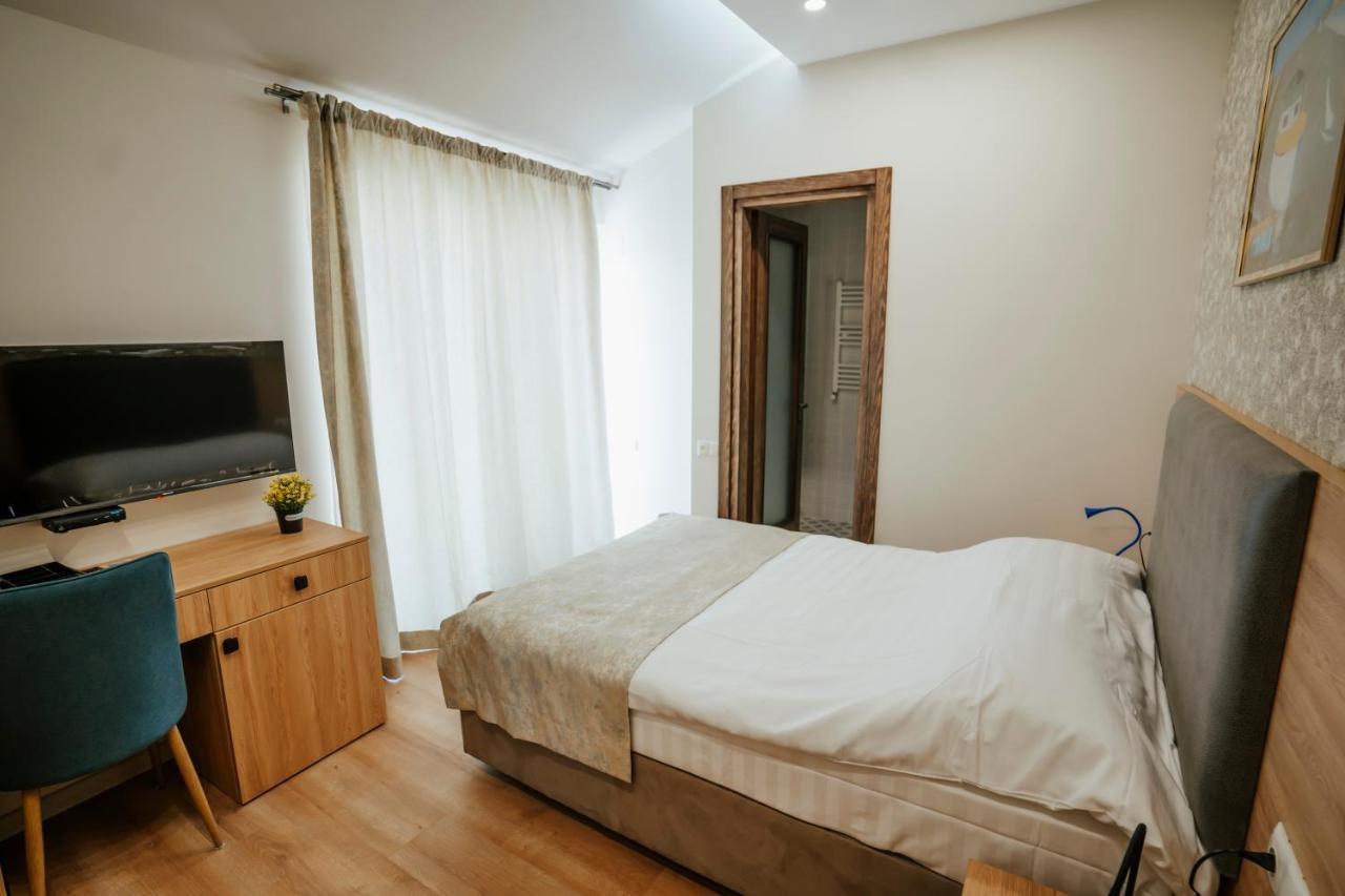 West Apart Hotel Batumi Ngoại thất bức ảnh